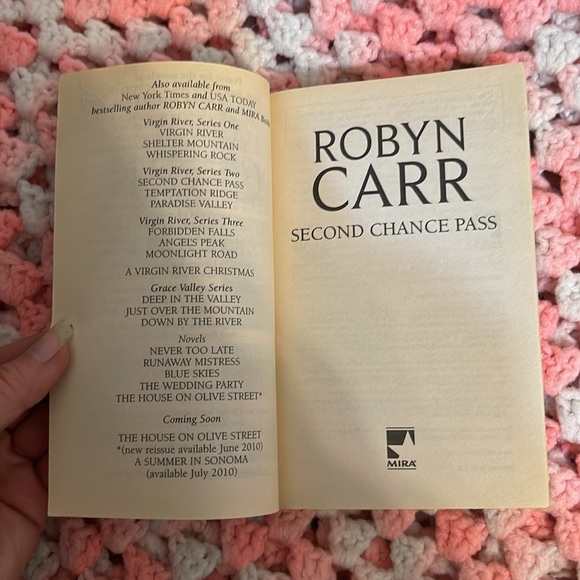 Second Chance Pass paperback book by Robyn Carr - Picture 10 of 14